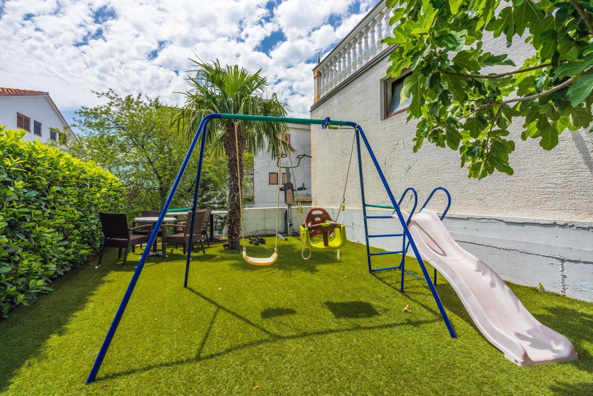 Relax Derossi 2 Apartment Crikvenica Exterior foto